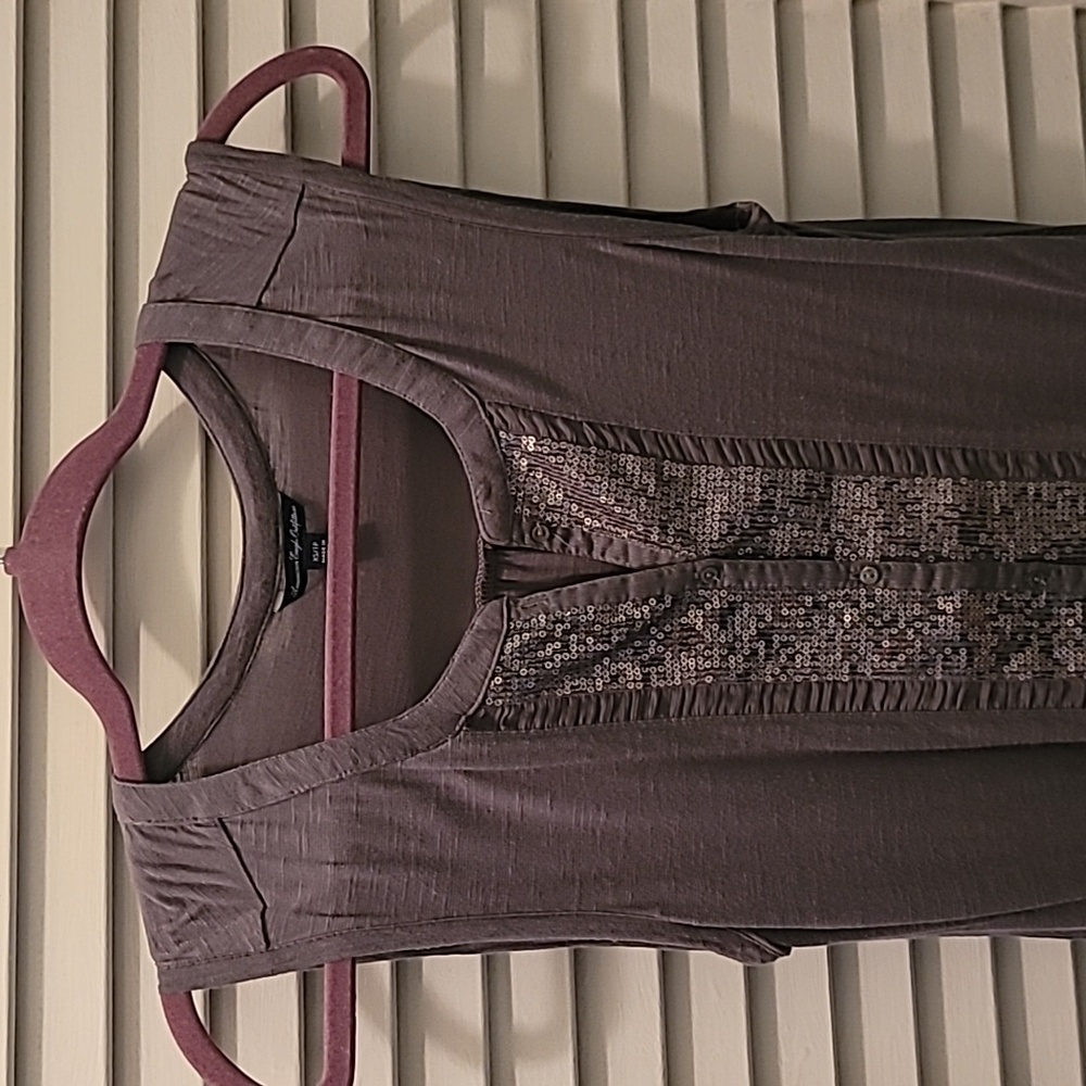 American eagle sleeveless blouse
